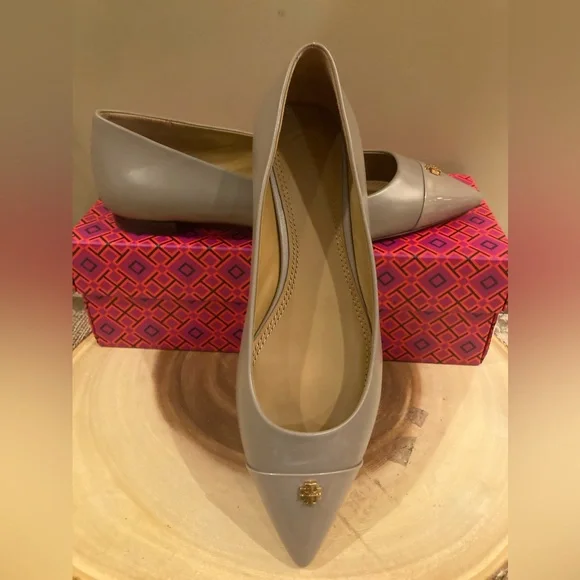 Tory Burch Everly Pointed Patent Toe Flat Shoe Leather French Grey Sz-7.5 New ￼